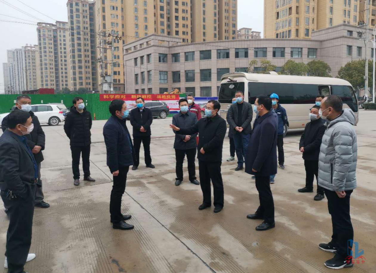 县委书记邓真晓,临泉县县长梁永勤,县委副书记刘峰,县委常委刘庆安,副